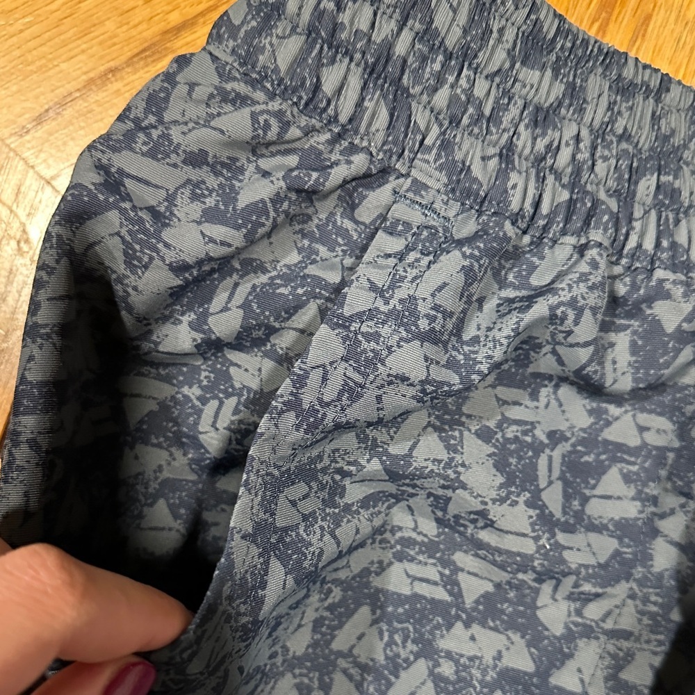 *DULUTH TRADING CO* Blue Patterned Skirt Size Medium - Picture 7 of 9